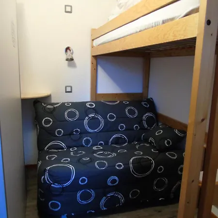 Melezets - Pour 4 Personnes Mae-5234 *